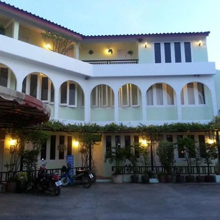 Casa Holiday Hotel Sha Phitsanulok Buitenkant foto