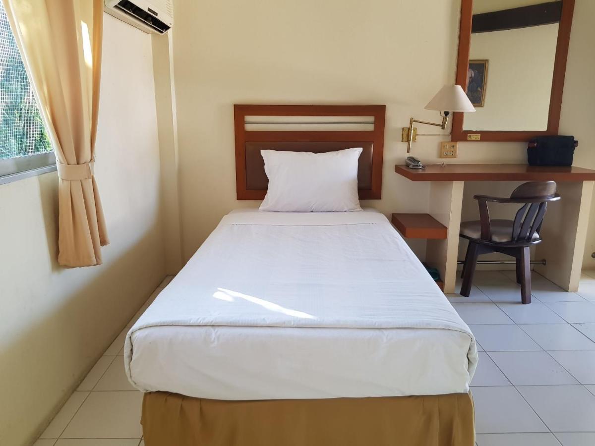 Casa Holiday Hotel Sha Phitsanulok Buitenkant foto