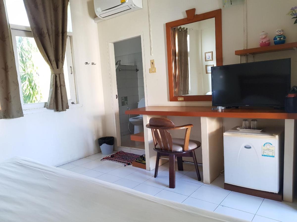 Casa Holiday Hotel Sha Phitsanulok Buitenkant foto