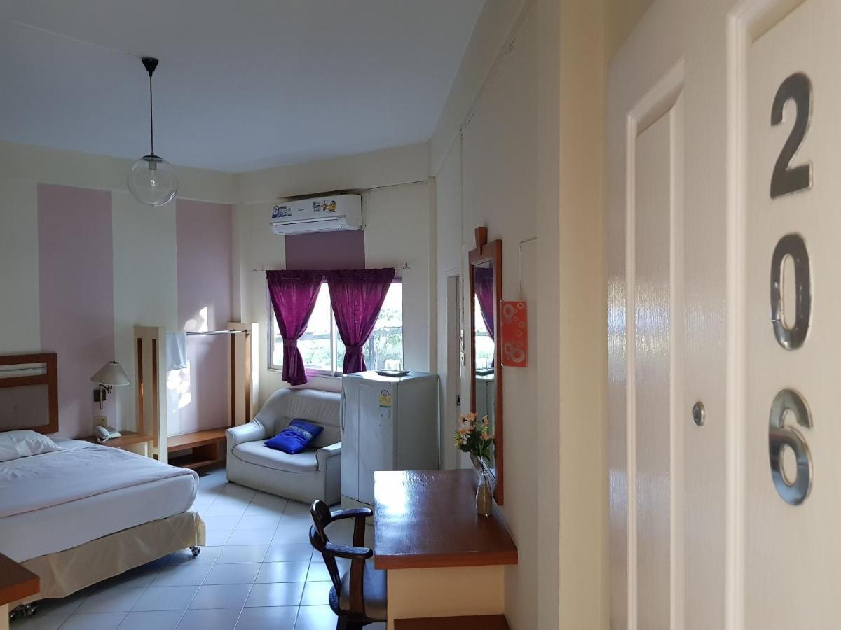 Casa Holiday Hotel Sha Phitsanulok Buitenkant foto